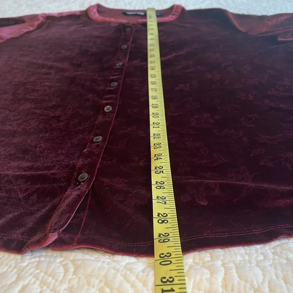 Velvety Top Women's 1X Flowy Long Button Front  Floral Tunic Wine Red Floral - Picture 12 of 17
